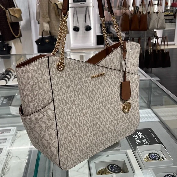 Michael Kors Jet Set Travel Large Chained Tote Shoulder Bag MK Vanilla - Picture 2 of 16